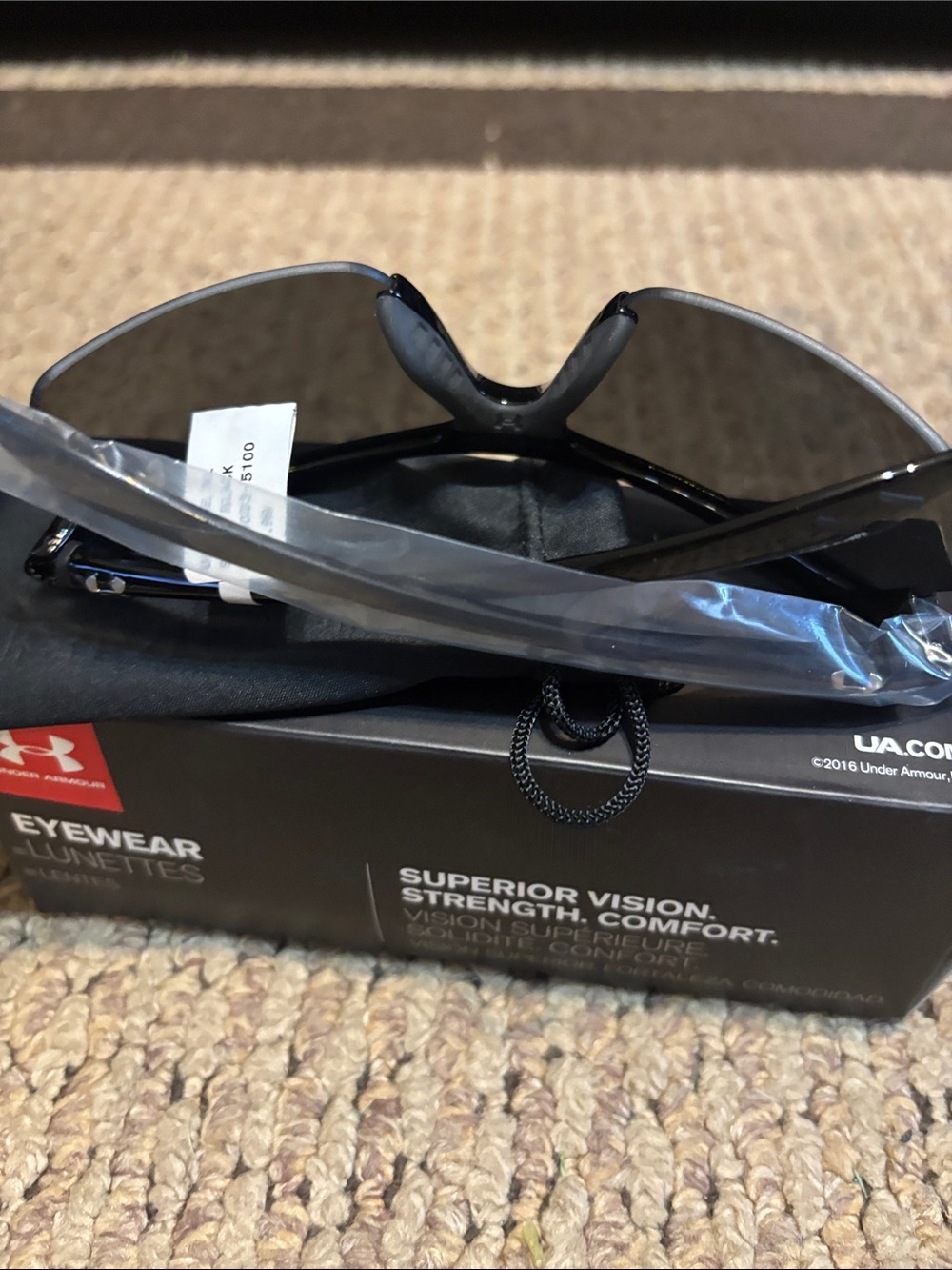 Under Armour Black Wrap Sunglasses - Picture 3 of 6